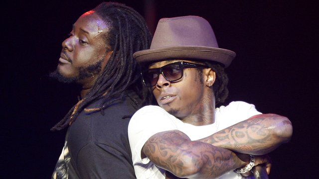 T-Pain and Lil Wayne perform onstage 2009