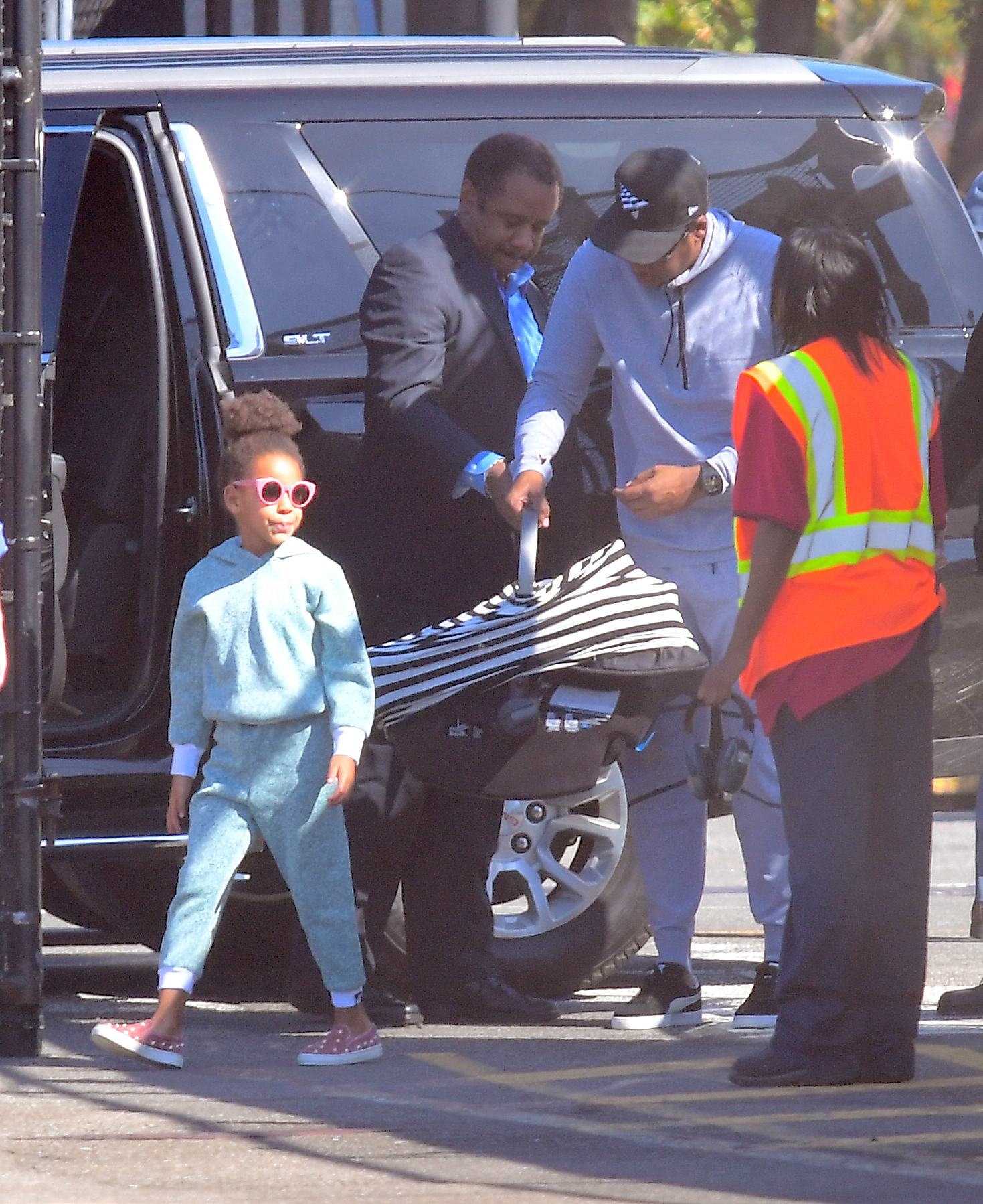 Jay-Z, Beyonce and Blue-Ivy spotted out with Sir &