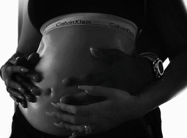 Khloe Kardashian Pregnancy Reveal