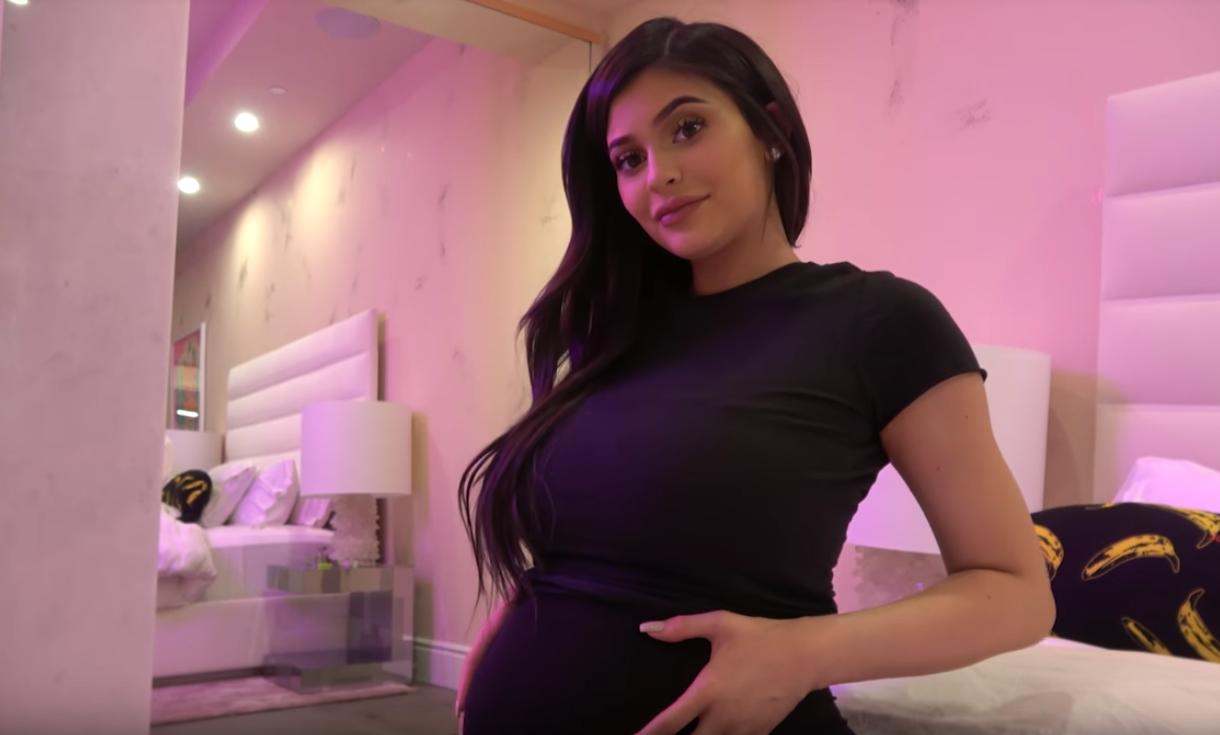 Kylie Jenner baby bump