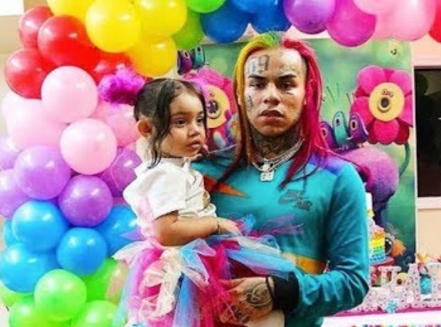 6ix9ine and his daughter