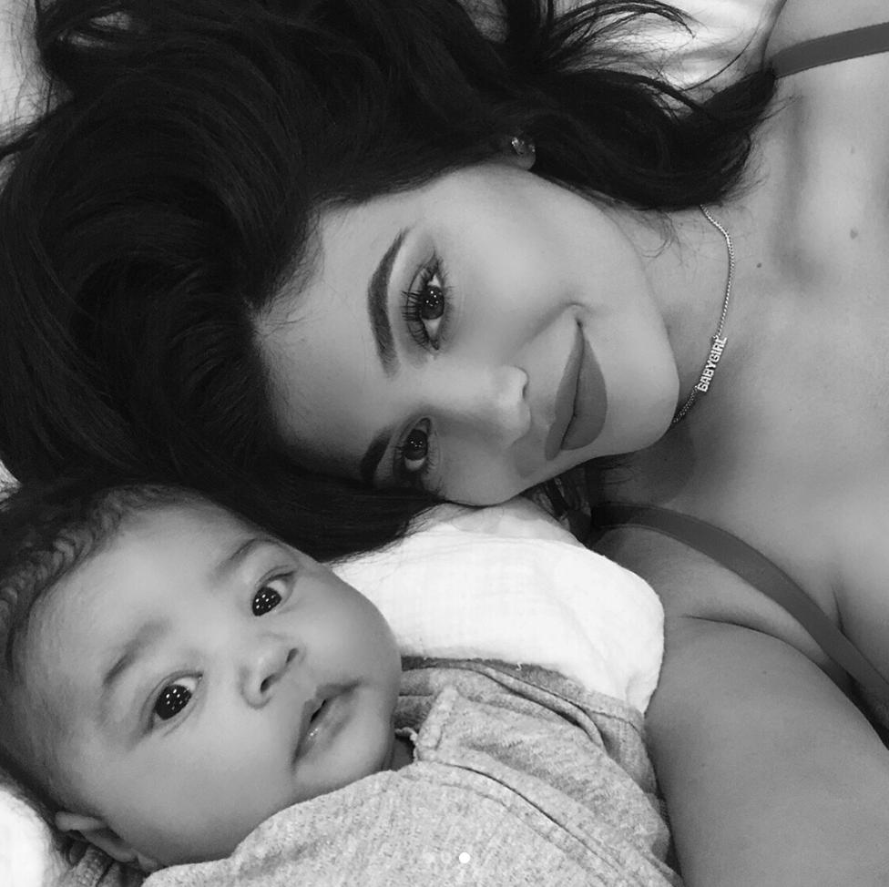 Kylie Jenner Shares First Selfies With Baby Daughter Stormi Webster ...