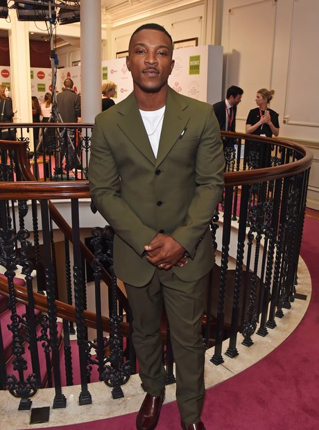 How tall is Ashley Walters?